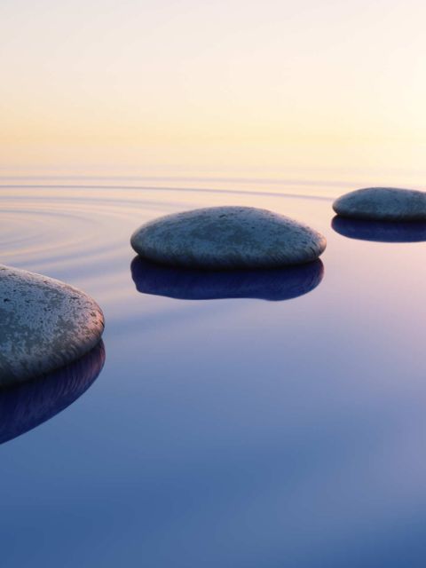 Bild: Steine im Wasser